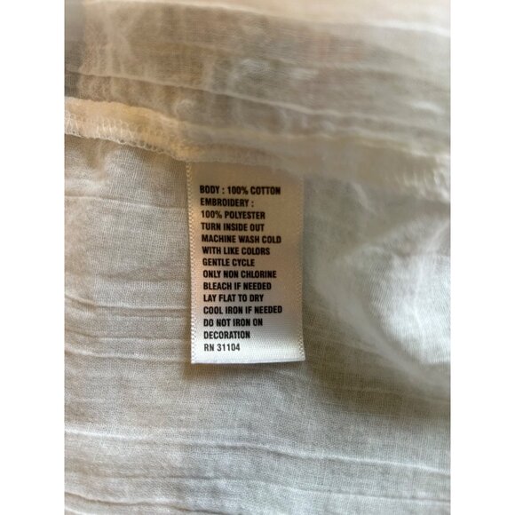 Crown & Ivy Curvy 1X Boho Peasant Top White Gauze Tunic Blouse Embroidered Tasse - Picture 8 of 11